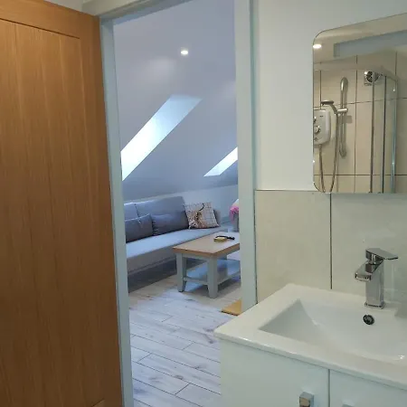 Swallows Retreat: A Country Loft
